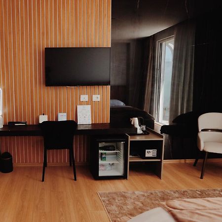 Grand Mirage Otel Avlonya Dış mekan fotoğraf
