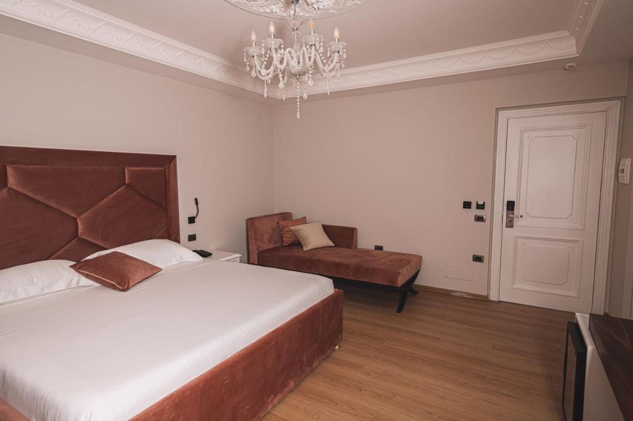 Grand Mirage Otel Avlonya Dış mekan fotoğraf