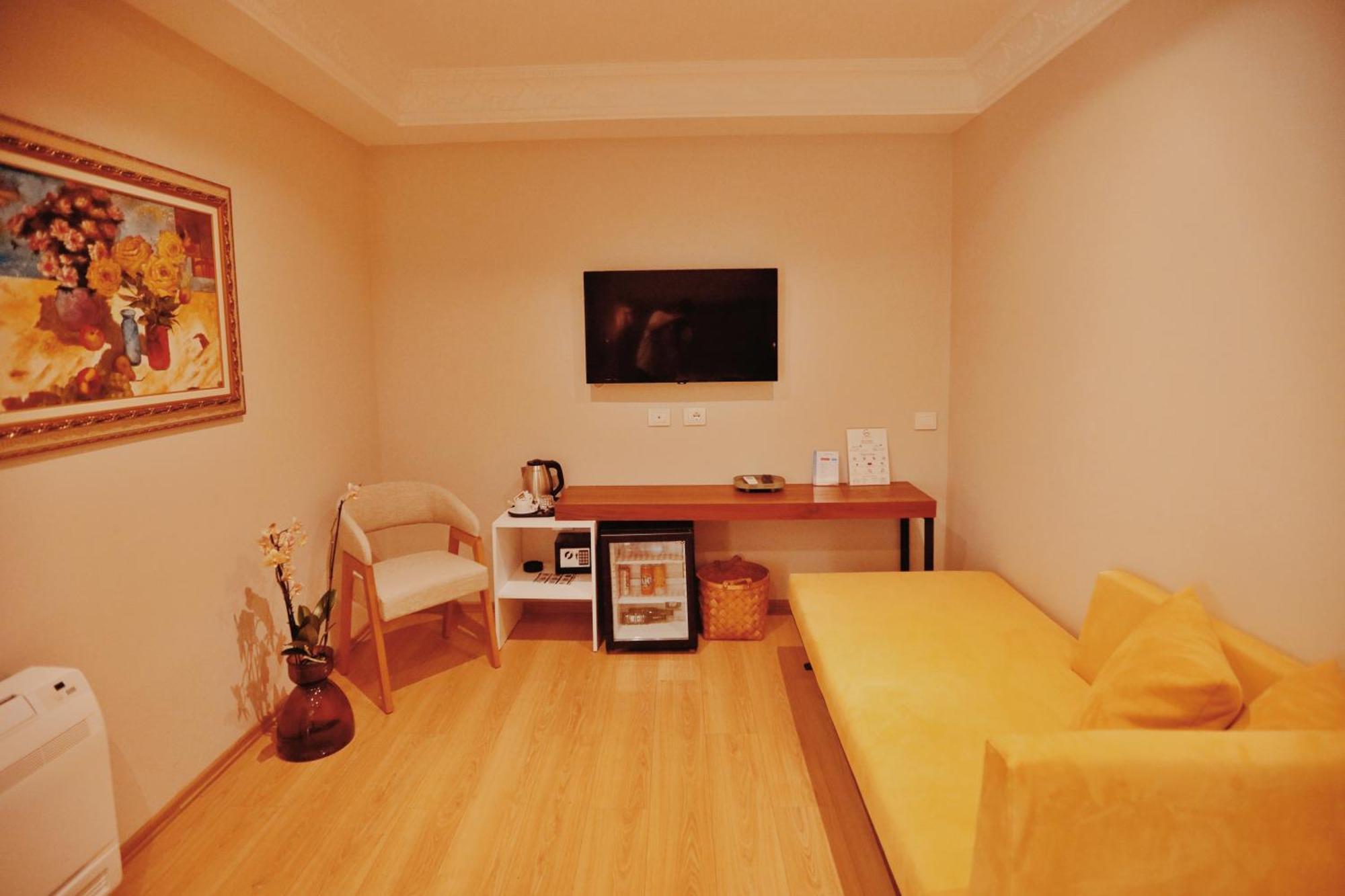 Grand Mirage Otel Avlonya Dış mekan fotoğraf
